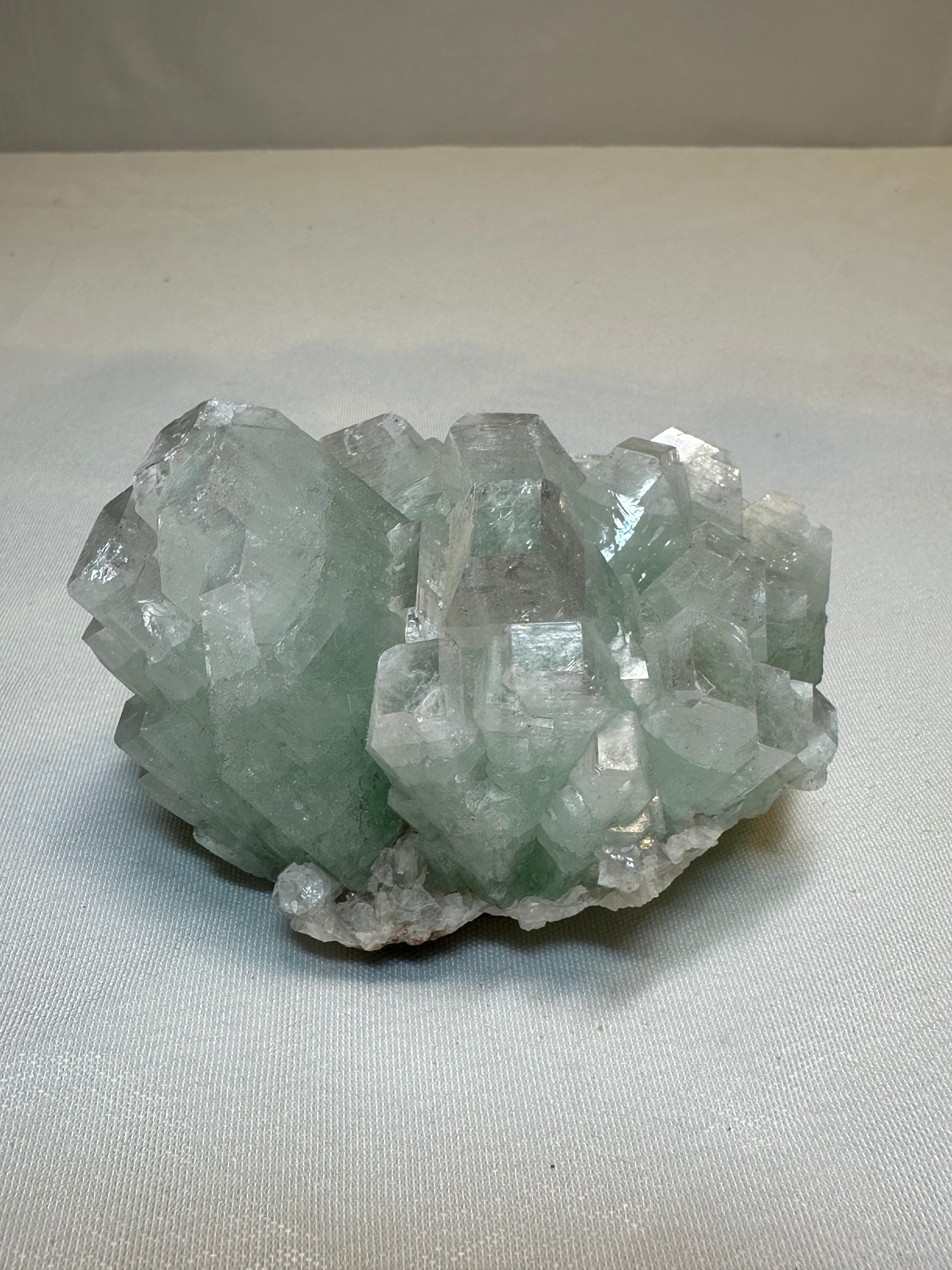 Apophyllite avec fluorite