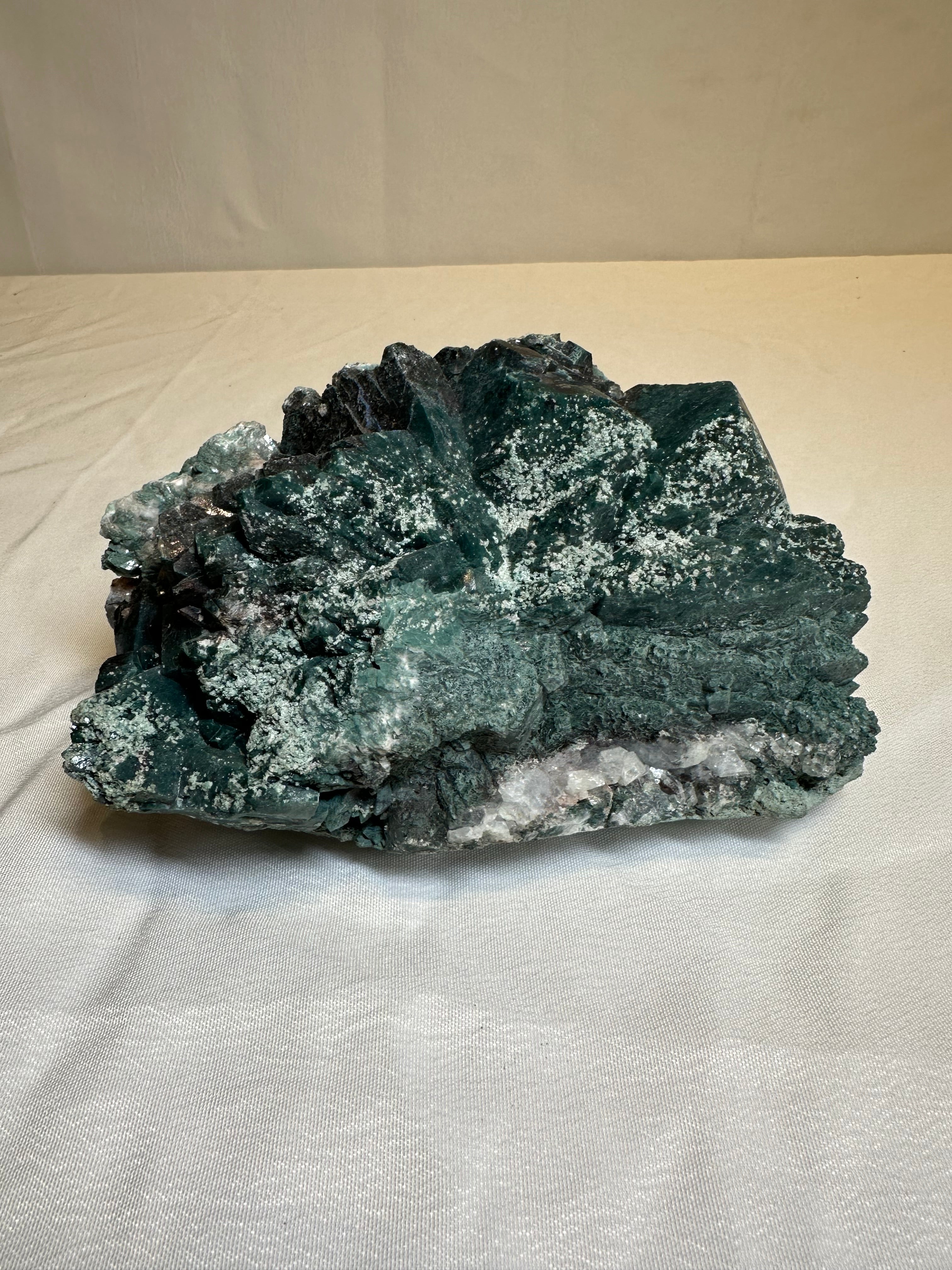 Green/White Calcite